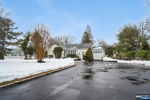 199 Honeysuckle Drive, Twp Of Washington, NJ 07676