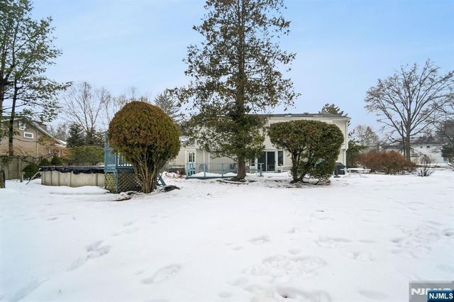 199 Honeysuckle Drive, Twp Of Washington, NJ 07676