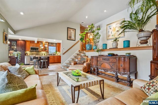 199 Honeysuckle Drive, Twp Of Washington, NJ 07676