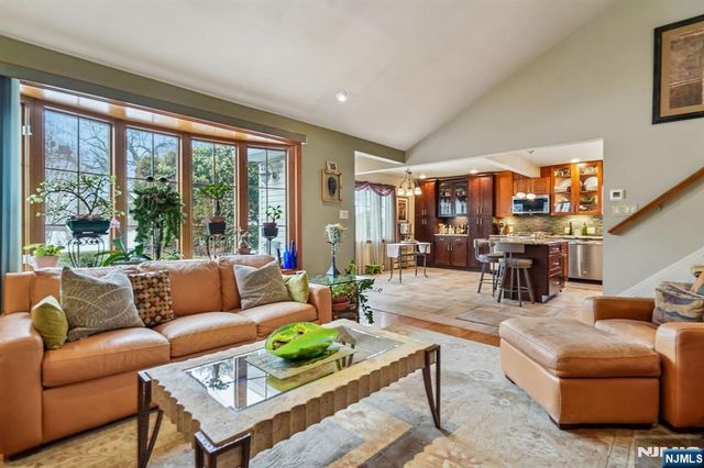 199 Honeysuckle Drive, Twp Of Washington, NJ 07676