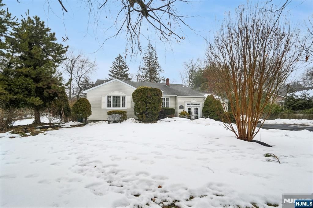 199 Honeysuckle Drive, Twp Of Washington, NJ 07676