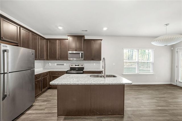 7041 Livia Point, Riverdale, GA 30296