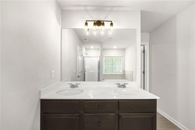 7041 Livia Point, Riverdale, GA 30296