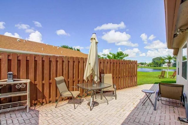 9709 Sunny Isle Circle, Boca Raton, FL 33428