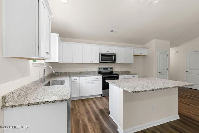 2573 Provence Drive SE, Bolivia, NC 28422