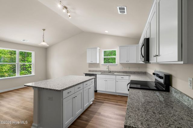 2573 Provence Drive SE, Bolivia, NC 28422