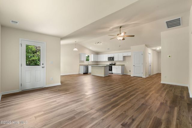 2573 Provence Drive SE, Bolivia, NC 28422