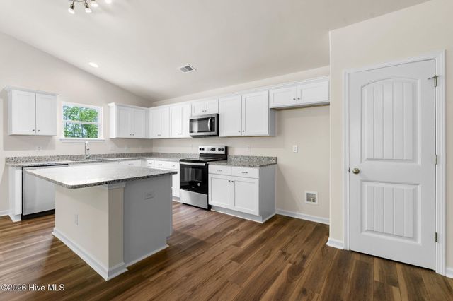 2573 Provence Drive SE, Bolivia, NC 28422