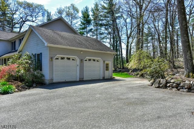 34 Split Rock Rd, West Milford Twp., NJ 07480