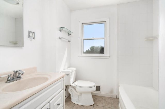 3 PROBASCO DR, Allentown, NJ 08501