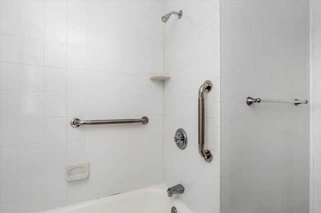 3 PROBASCO DR, Allentown, NJ 08501