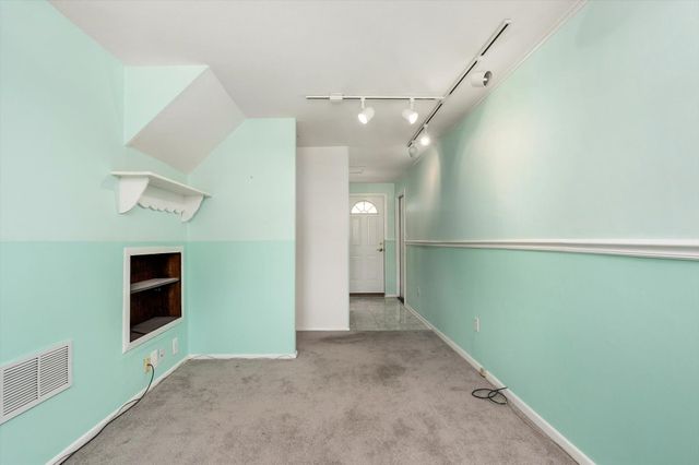 3 PROBASCO DR, Allentown, NJ 08501