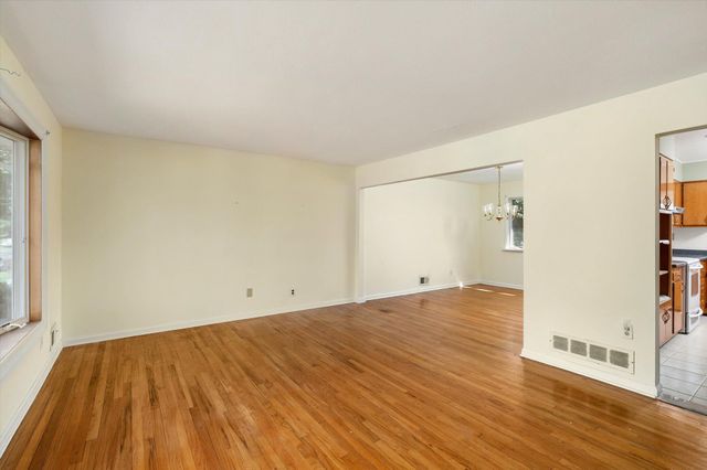 3 PROBASCO DR, Allentown, NJ 08501