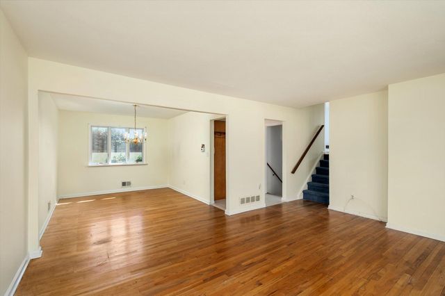 3 PROBASCO DR, Allentown, NJ 08501