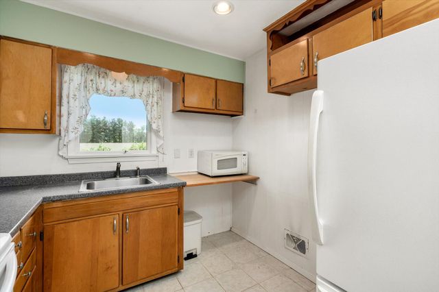 3 PROBASCO DR, Allentown, NJ 08501