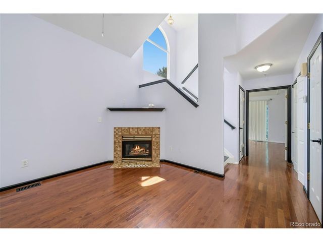 51 21st Ave 11, Longmont, CO 80501