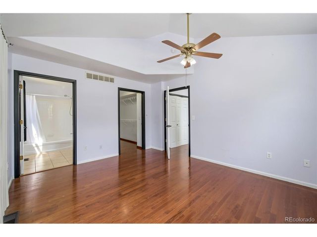 51 21st Ave 11, Longmont, CO 80501