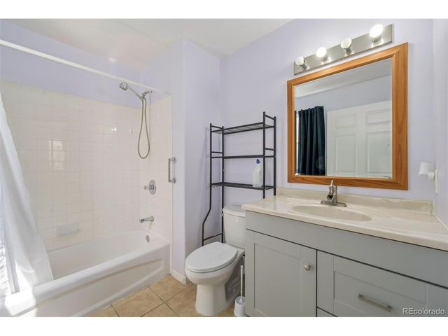 51 21st Ave 11, Longmont, CO 80501