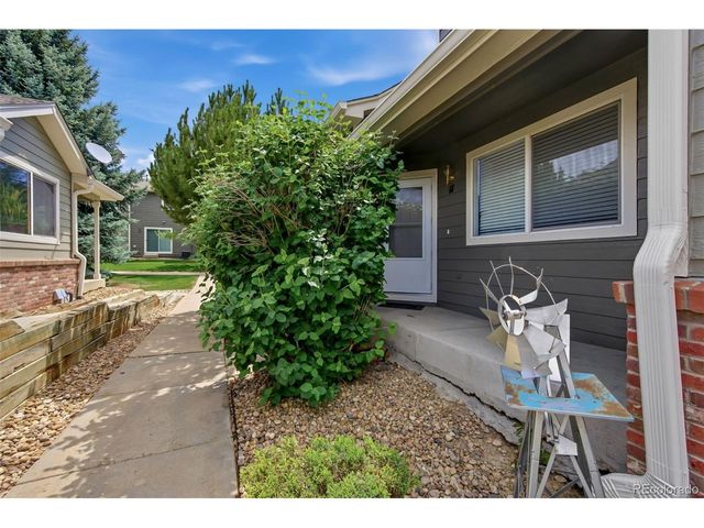51 21st Ave 11, Longmont, CO 80501