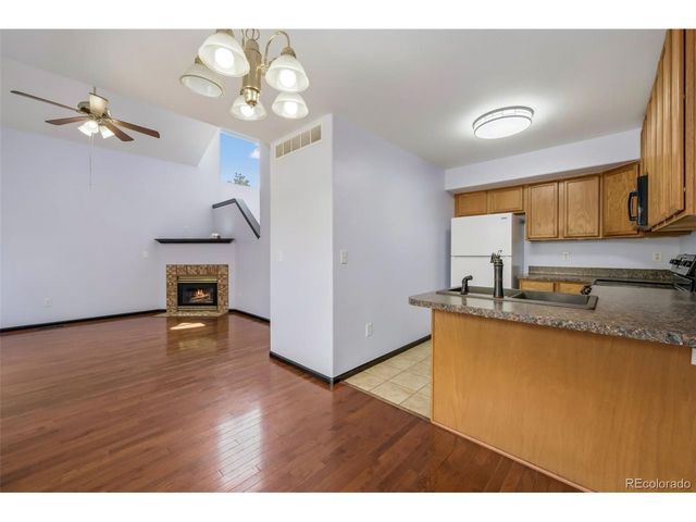 51 21st Ave 11, Longmont, CO 80501