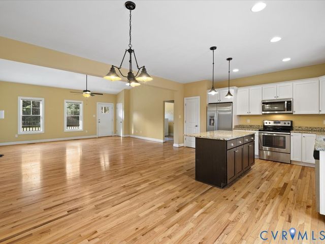 2806 Perkinsville Rd, Maidens, VA 23102