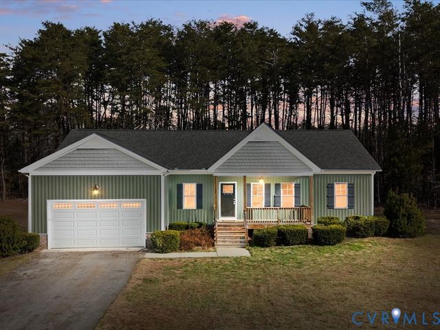 2806 Perkinsville Rd, Maidens, VA 23102