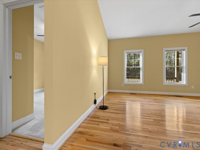 2806 Perkinsville Rd, Maidens, VA 23102