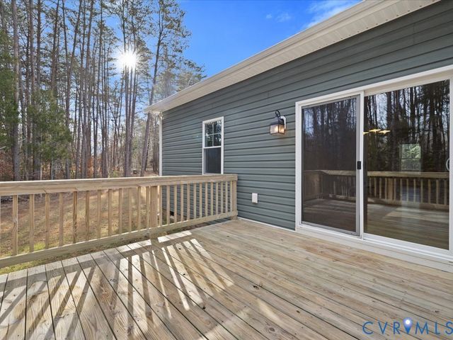 2806 Perkinsville Rd, Maidens, VA 23102