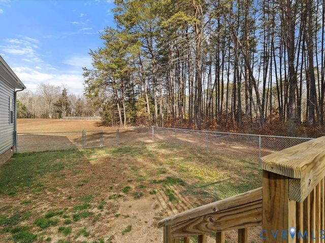2806 Perkinsville Rd, Maidens, VA 23102