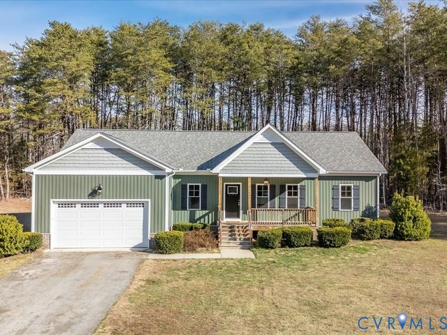 2806 Perkinsville Rd, Maidens, VA 23102
