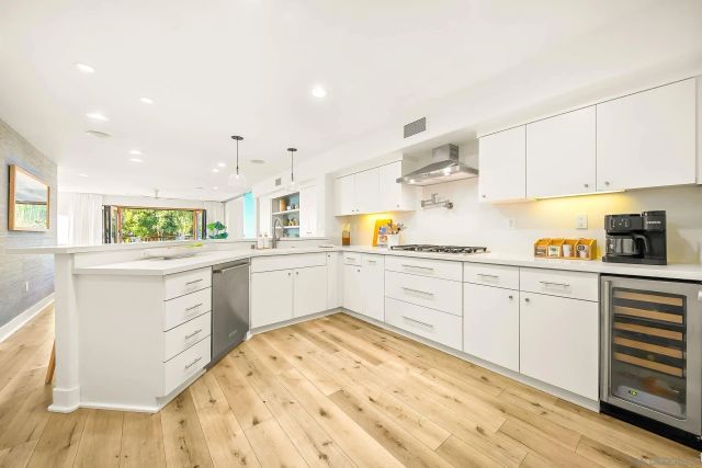 229 Bonair St, La Jolla, CA 92037