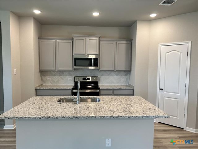 10211 Six Shooter Lane, Temple, TX 76502