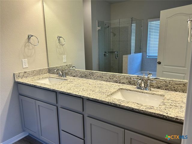 10211 Six Shooter Lane, Temple, TX 76502