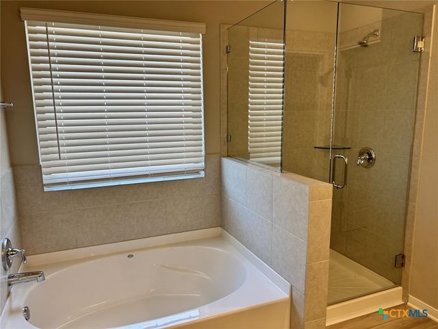10211 Six Shooter Lane, Temple, TX 76502
