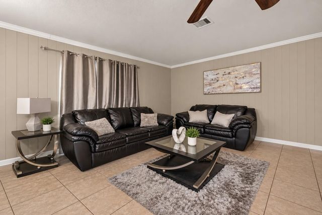 4850 Raven Ridge Drive, Houston, TX 77053