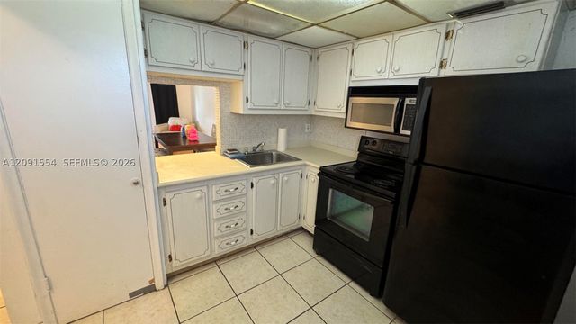 2825 NE 201st Ter M216, Aventura, FL 33180