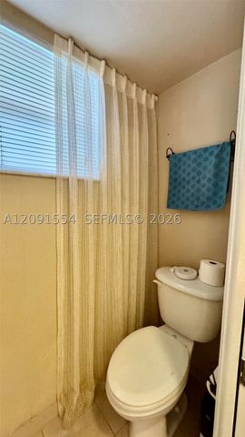 2825 NE 201st Ter M216, Aventura, FL 33180