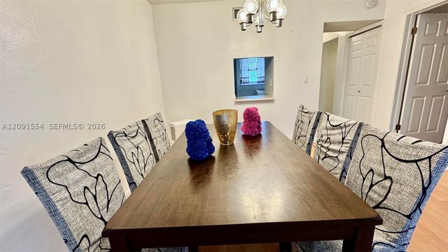 2825 NE 201st Ter M216, Aventura, FL 33180