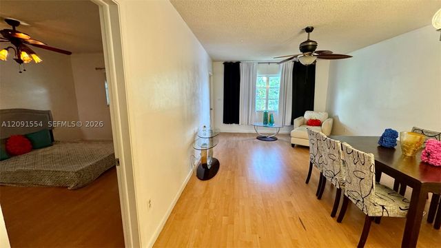 2825 NE 201st Ter M216, Aventura, FL 33180