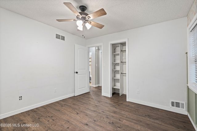 539 N Lake Shore Drive, Southaven, MS 38671