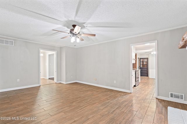 539 N Lake Shore Drive, Southaven, MS 38671