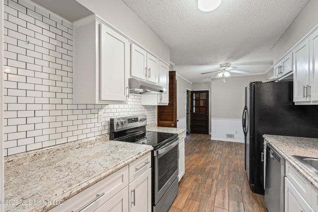 539 N Lake Shore Drive, Southaven, MS 38671
