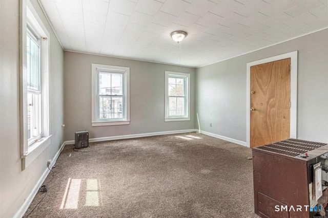 71 Blackhall Street, New London, CT 06320