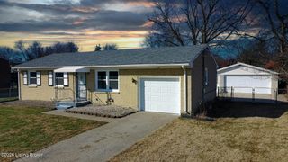 11214 Deering Rd, Louisville, KY 40272