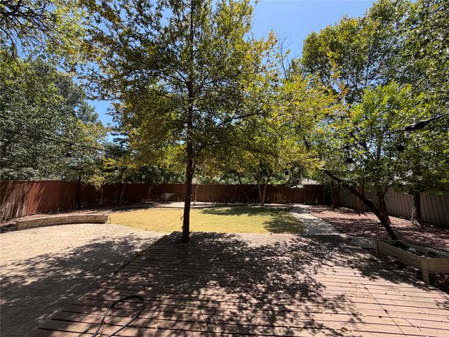 6452 E Lovers Lane, Dallas, TX 75214