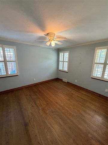 6452 E Lovers Lane, Dallas, TX 75214