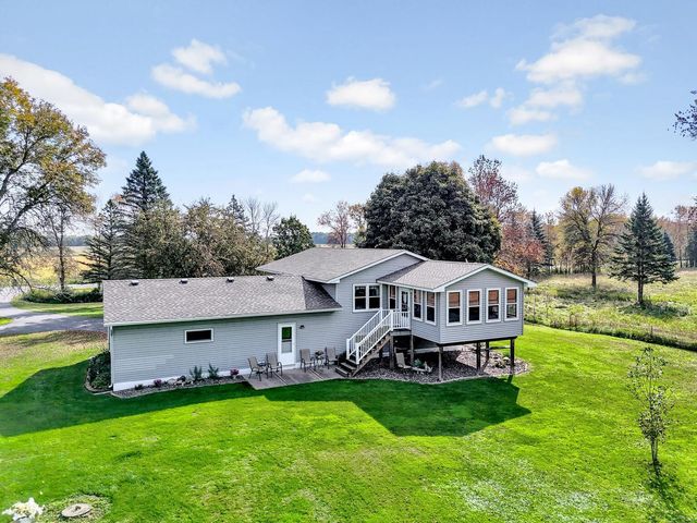 31740 Redwing Avenue, Shafer Twp, MN 55074