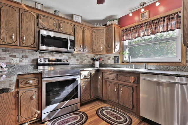 31740 Redwing Avenue, Shafer Twp, MN 55074