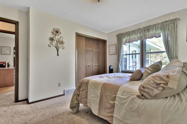 31740 Redwing Avenue, Shafer Twp, MN 55074