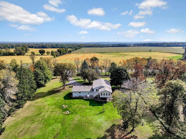 31740 Redwing Avenue, Shafer Twp, MN 55074